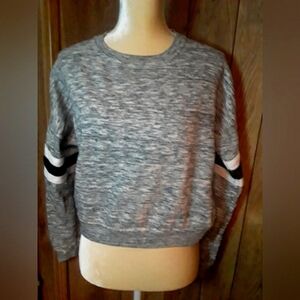 Gray Crew Neck Sweatshirt Size Womans Medium Size Blouse Sweater Crewneck